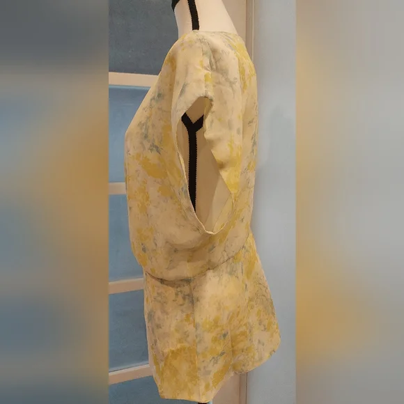 Calvin Klein Yellow and Gray Patterned Blouse - Picture 4 of 10